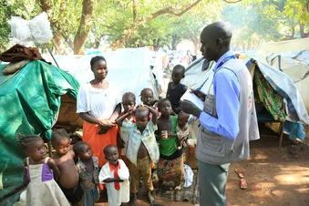 Mitarbeiter von Malteser International helfen in Flüchtlingscamps in Südsudan.