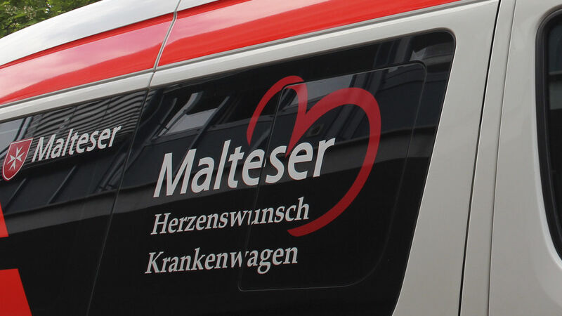 Malteser Herzenswunschkrankenwagen HWK Fahrzeugbild