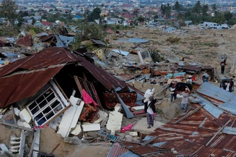 Die Zerstörung ist allgegenwärtig in dem vom Tsunami und den Erdbeben betroffenen Gebieten. Foto: reuters/Beawiharta